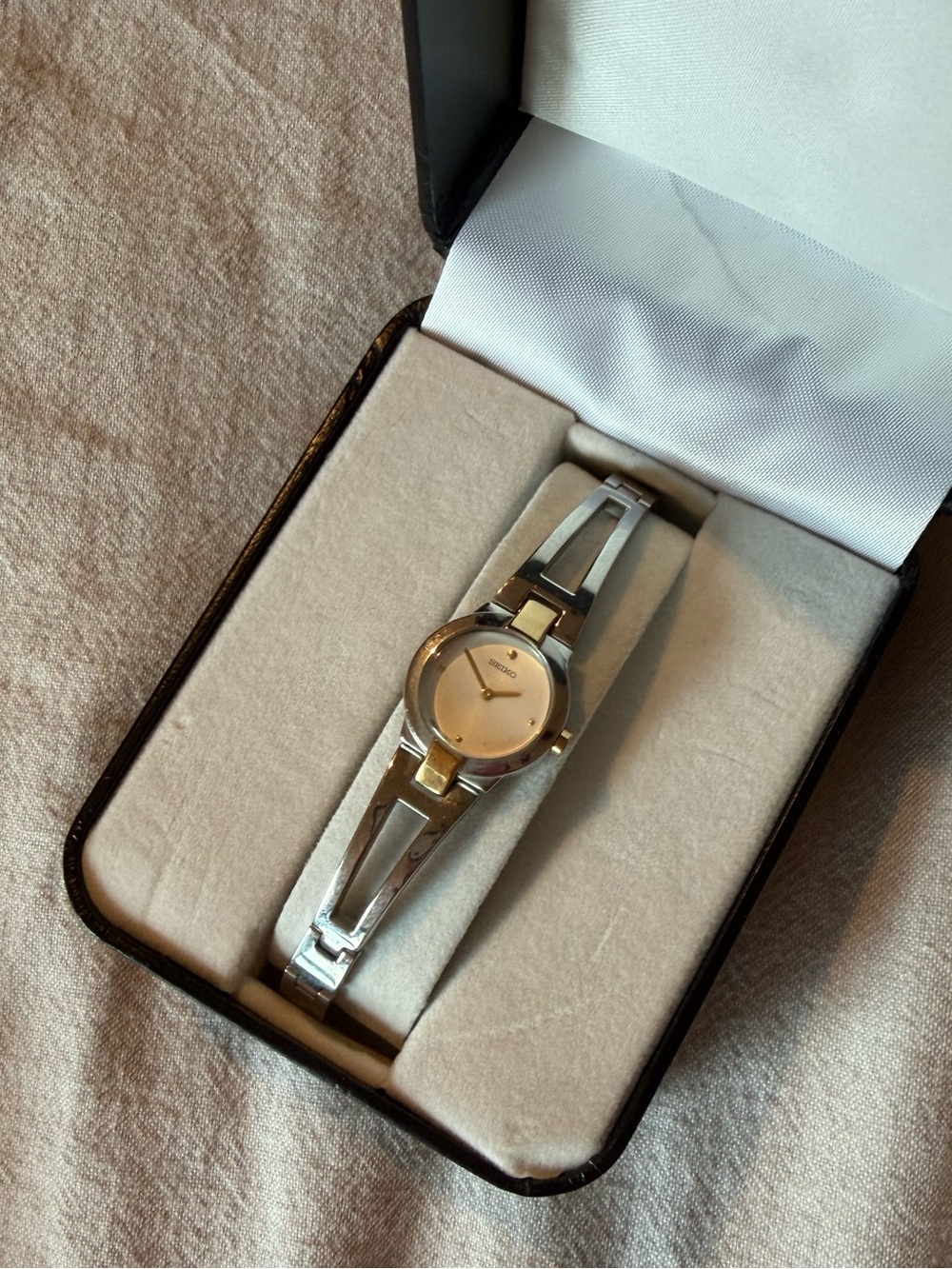 Seiko Silver Tone Bracelet Watch AS IS Non Working